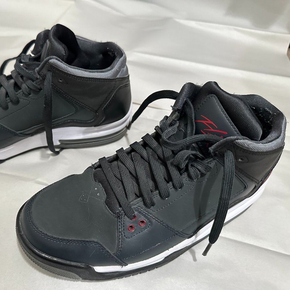 Men's size 8.5 Nike Air Jordan Shoes